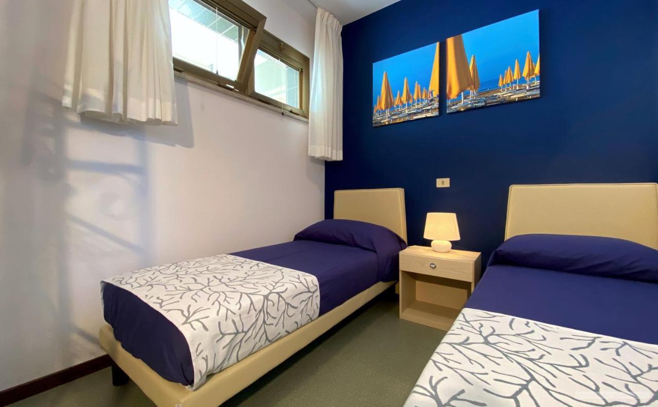 Sparkling Holiday Lignano Sabbiadoro Exterior photo