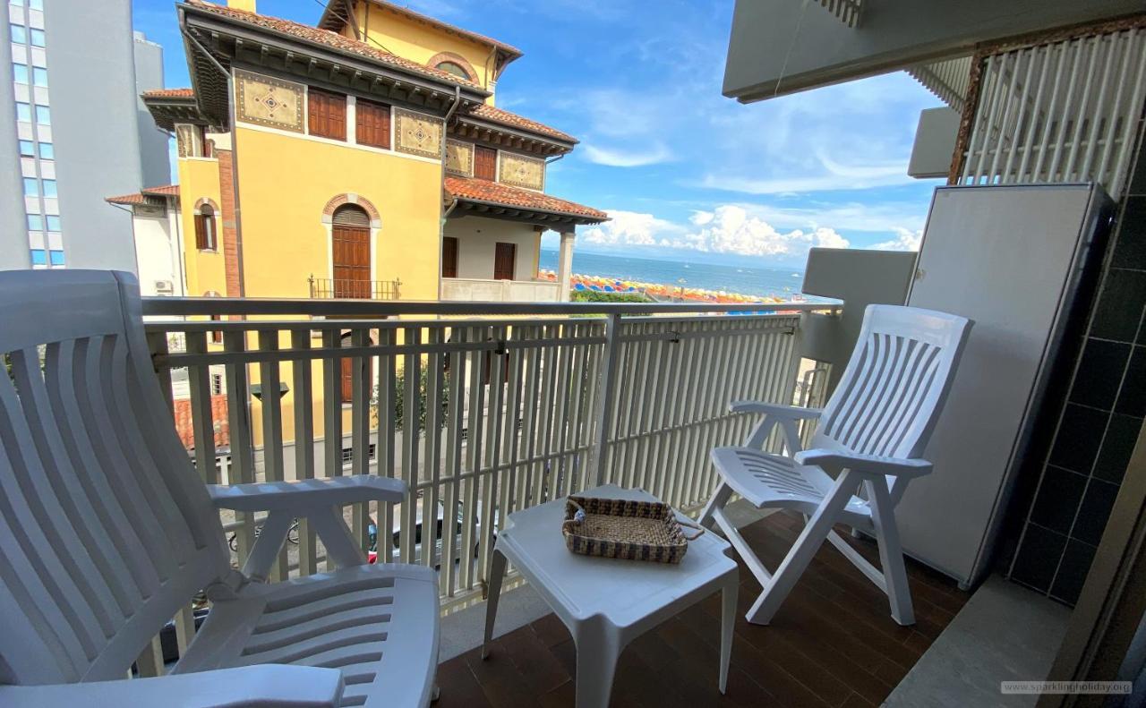 Sparkling Holiday Lignano Sabbiadoro Exterior photo