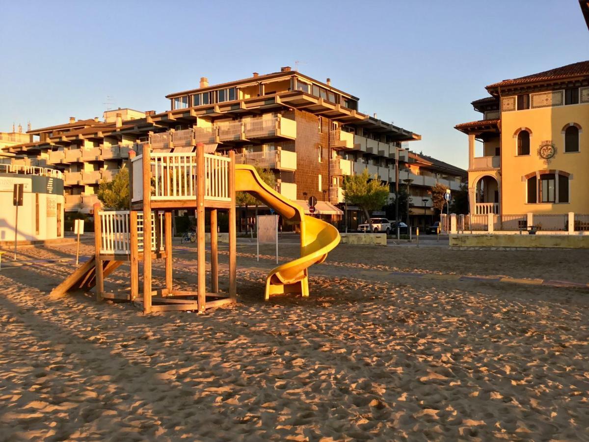 Sparkling Holiday Lignano Sabbiadoro Exterior photo